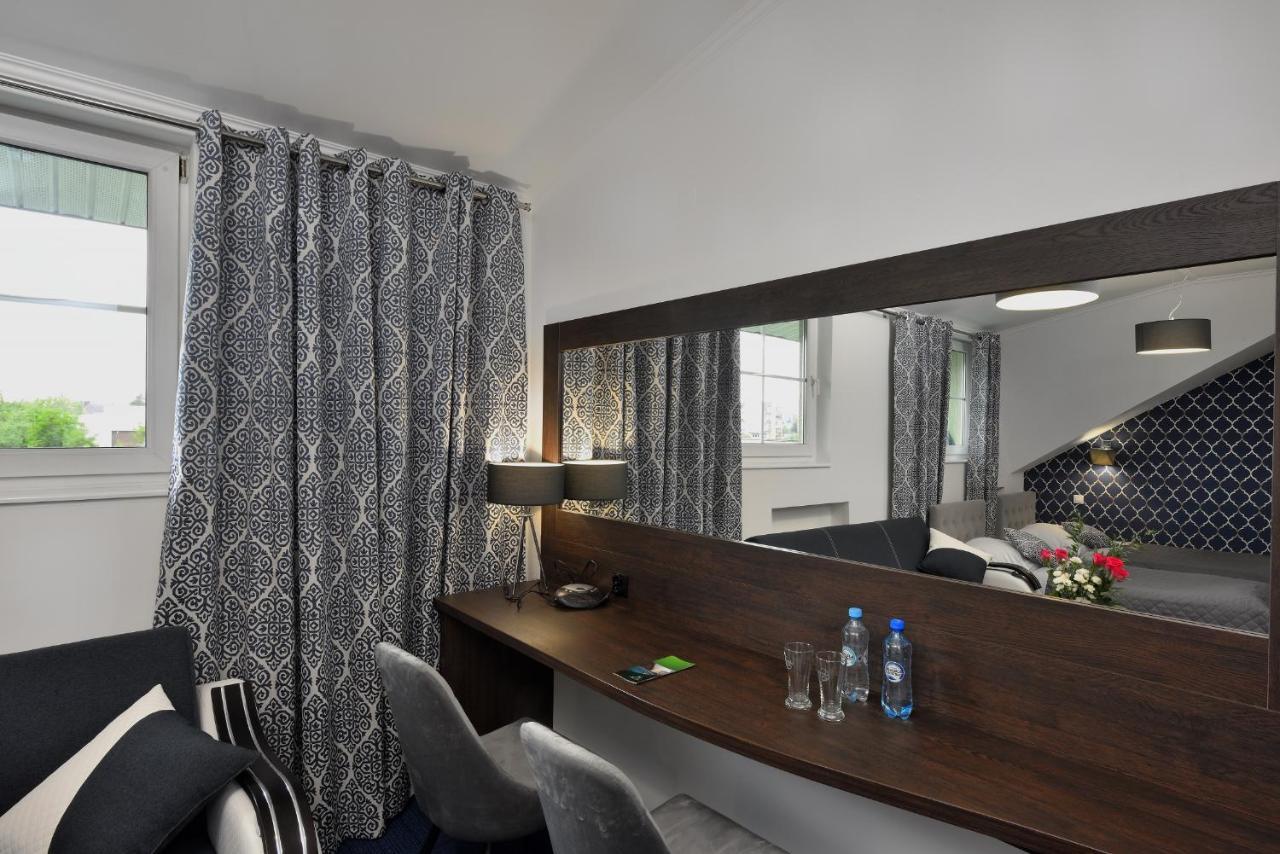Hotel Agat Piotrków Trybunalski Екстериор снимка